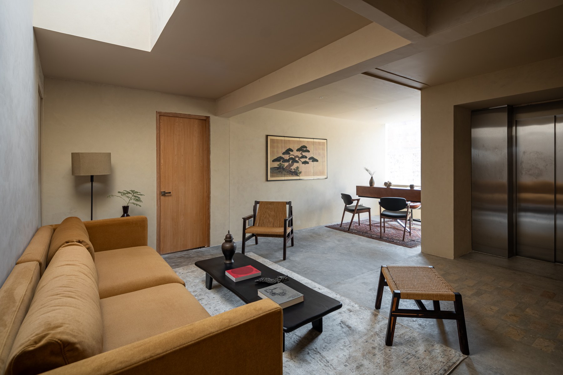 Hotel Oculto — Recepción