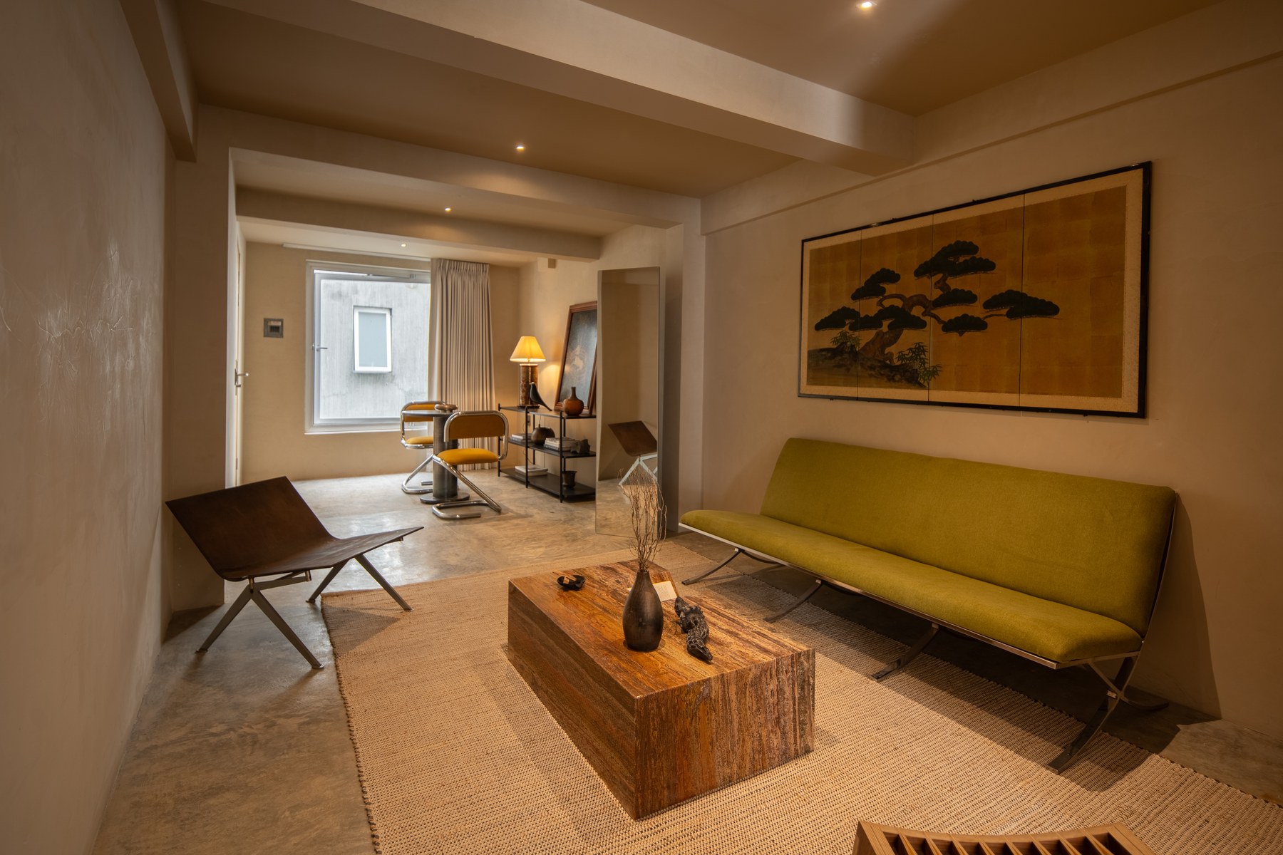 Hotel Oculto — Signature King Suite, sala con biombo japonés
