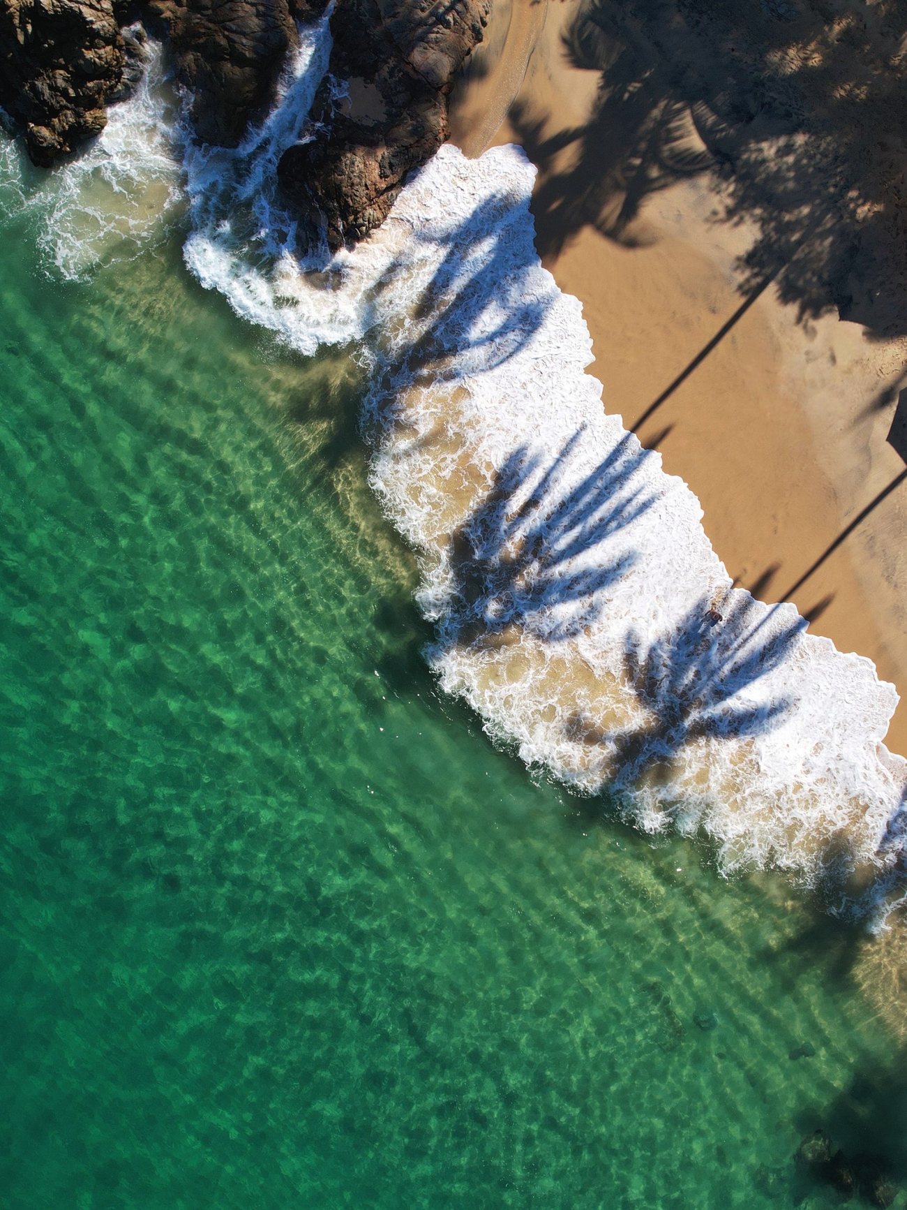 Las Bancas — Rompiente sobre agua verde